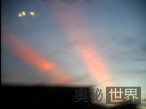 麻坡17岁少年拍摄到UFO938 / 作者:UFO外星人爱好者 / 帖子ID:57954