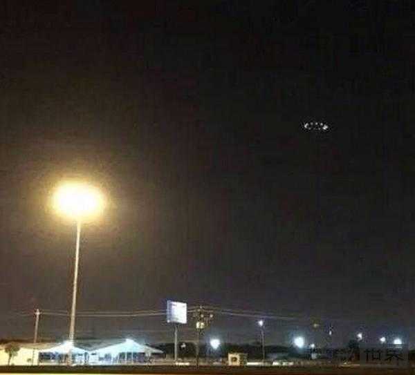 德州UFO事件被证实为恶作剧310 / 作者:UFO外星人爱好者 / 帖子ID:60637 德州UFO事件被证实为恶作剧310 / 作者:UFO外星人爱好者 / 帖子ID:60637