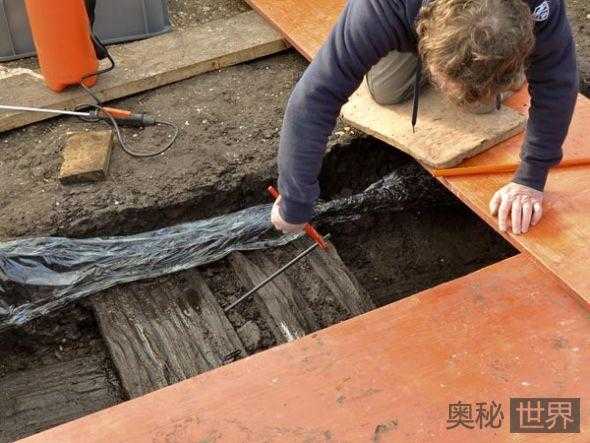 德国古代凯尔特人墓出土大量宝藏811 / 作者:UFO来啦 / 帖子ID:63768