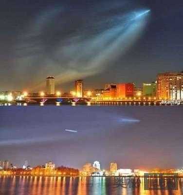 俄罗斯上空现蓝色柱状UFO342 / 作者:UFO来啦 / 帖子ID:60813 俄罗斯上空现蓝色柱状UFO342 / 作者:UFO来啦 / 帖子ID:60813