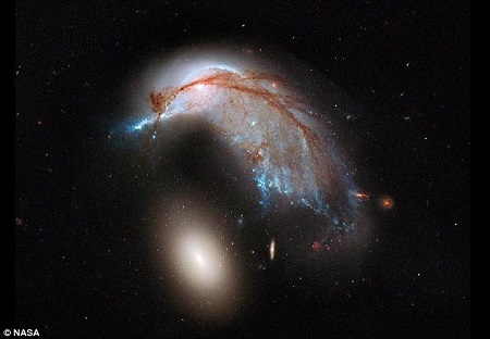 宇宙中有哪些奇异的现象或景色？759 / 作者:刘金栋 / 帖子ID:56202