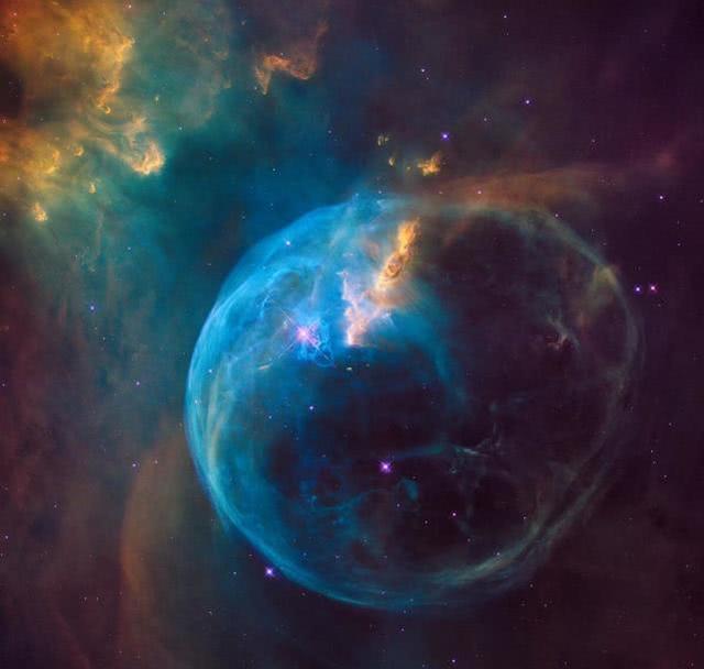 银河系的形状的“进化”它是如何从漩涡星系改变到棒旋星系的653 / 作者:yangjia / 帖子ID:56347