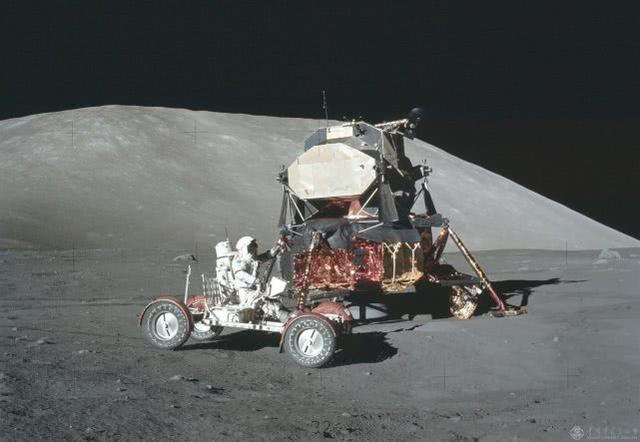 NASA发布宇宙神秘照片，不明飞行物在吸取太阳能量，或系外星人38 / 作者:123456806 / 帖子ID:56549