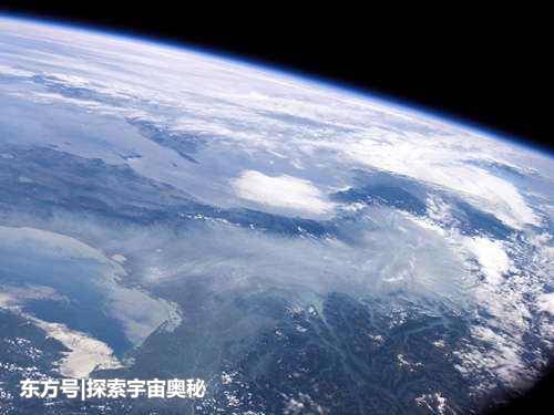 为什么有些陨石会在空中爆炸，而有些直接坠地呢？86 / 作者:小仙女要起飞 / 帖子ID:57122
