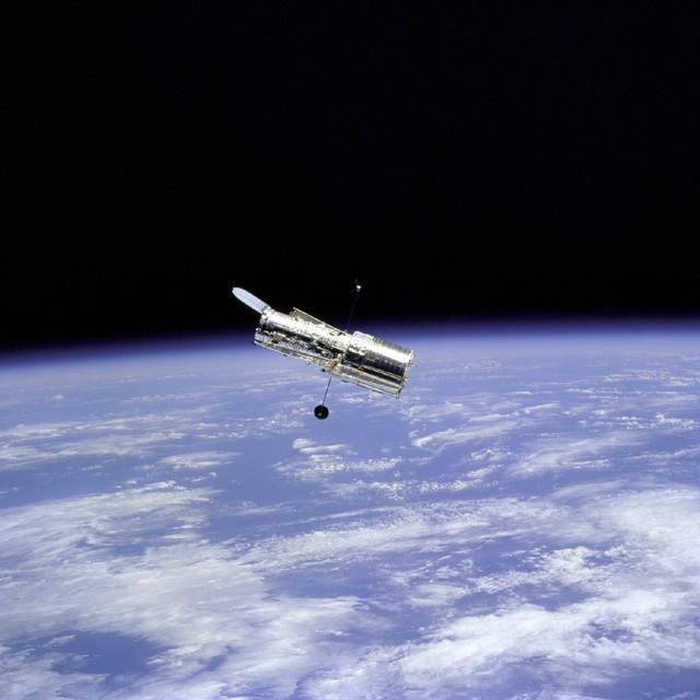 哈勃升空30年︱宇宙中星系数量的下限是多少?557 / 作者:麻辣鸡翅 / 帖子ID:60244