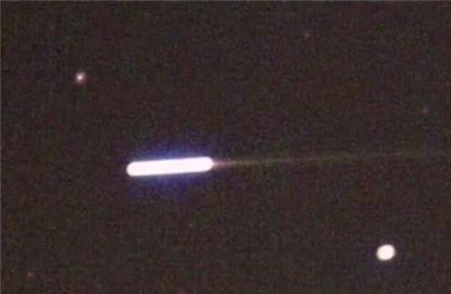 美国上空频现“雪茄状”UFO，2020年发生多起，这到底是什么？298 / 作者:茉莉707 / 帖子ID:61072