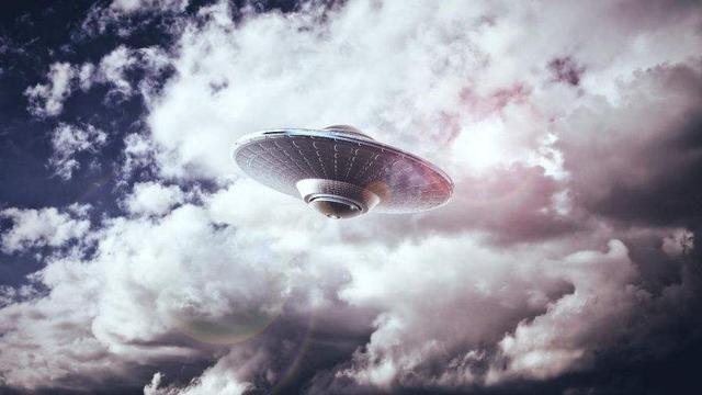 五角大楼公开UFO视频，拥有反侦察能力，外星人离我们还远吗？769 / 作者:天一教育培训寐 / 帖子ID:61493