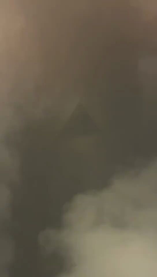 如何看待6月份上海上空出现的巨大三角形UFO?135 / 作者:yao不回忆 / 帖子ID:95815