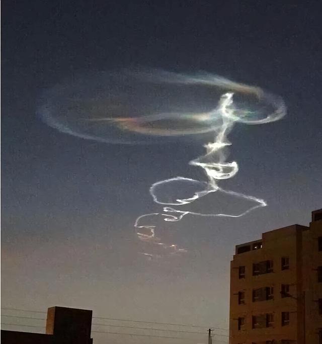 真相或是中段反导！全国多地天空出现不明光斑：目击者称是UFO575 / 作者:拓破天峙 / 帖子ID:96692