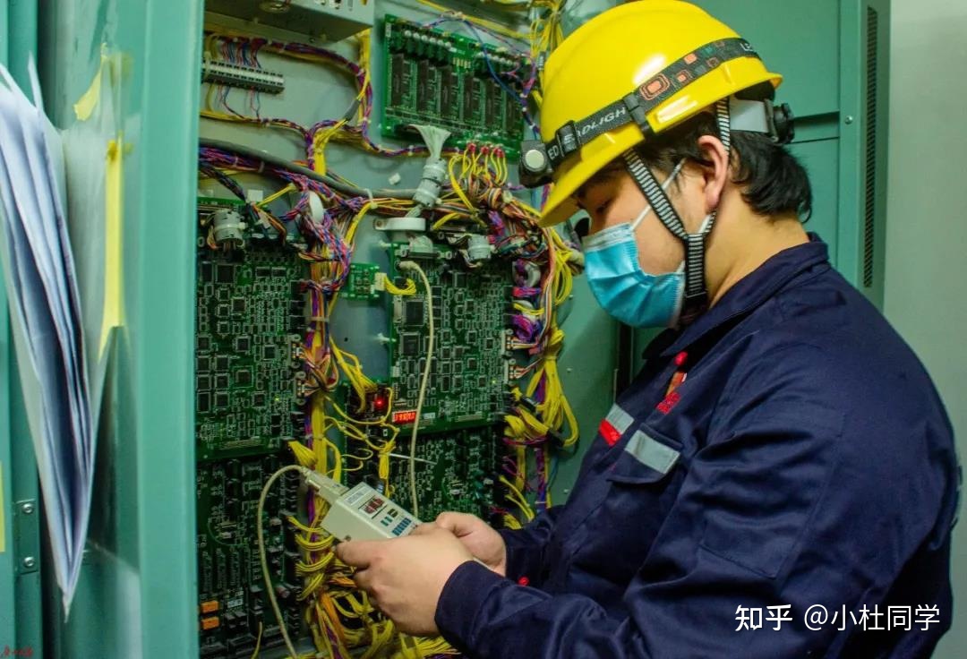 世界上最快的电梯——控制柜、主机、限速器位于不同楼层的 ...80 / 作者:薇唯玮味 / 帖子ID:96788