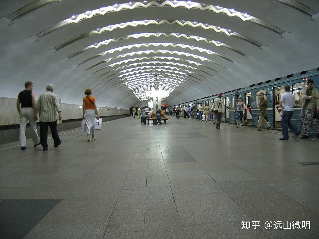 旅途中你曾拍下过哪些有意思的地铁、公交、火车站？799 / 作者:love清晨叶 / 帖子ID:96925
