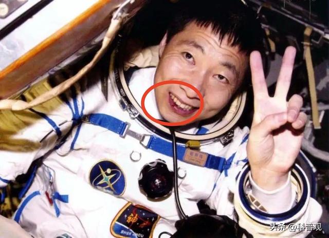 杨利伟曾在太空听到神秘“敲门声”，13年后，专家终于找到原因363 / 作者:徐殿军 / 帖子ID:96998