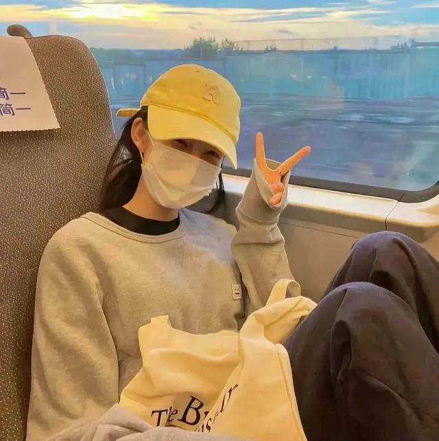 女生头像‖世界上所有的惊喜和好运，都是你累积的温柔与善良。18 / 作者:意乱了真假意wk / 帖子ID:97160
