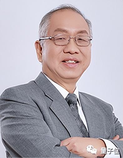 丘成桐：人类生活在十维宇宙里934 / 作者:123457443 / 帖子ID:98561