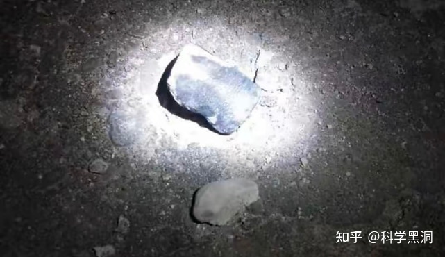 杭州火流星坠落，46亿年历史天外陨石被发现，到底归谁所有 ...843 / 作者:fck1956272 / 帖子ID:98648