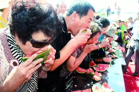 全球九大奇葩节日，最后一个简直太“血腥”955 / 作者:pmhuhc77635 / 帖子ID:99100
