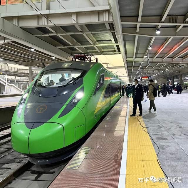 刚刚，新成昆铁路开通！| 地球知识局769 / 作者:123457150 / 帖子ID:99156