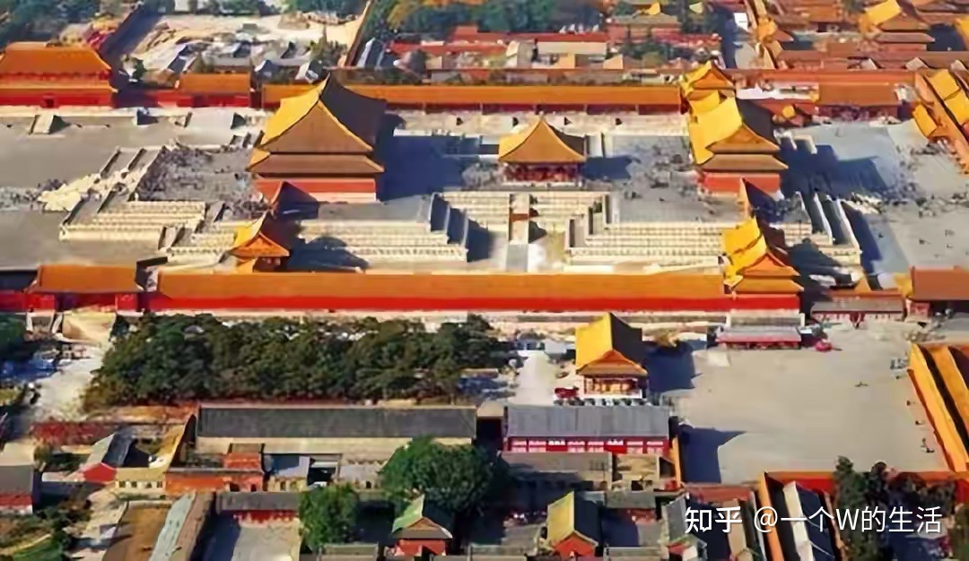 92年故宫墙上出现成排宫女？只现身5秒，留下一张照片后便消失941 / 作者:北府老谢硬 / 帖子ID:100881