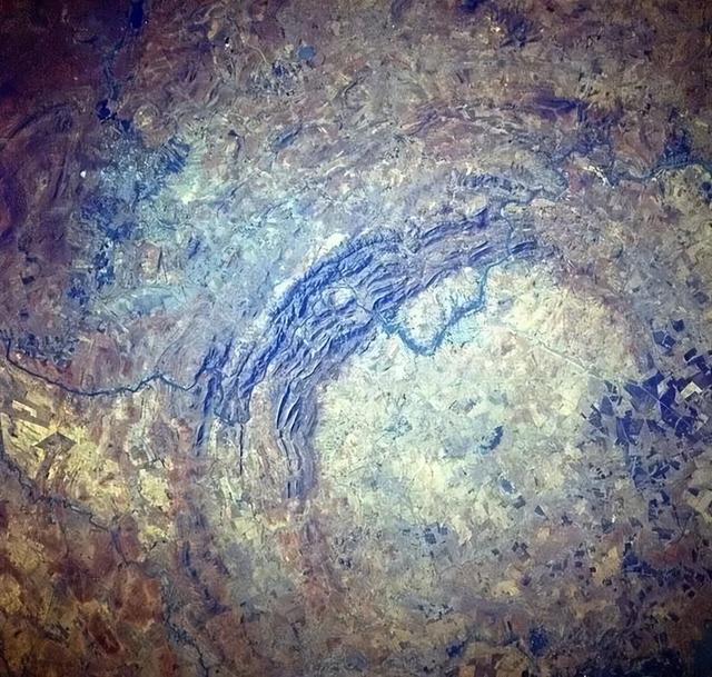 地球拥有45亿年历史，那么20亿年前的地球是什么模样？283 / 作者:維健_廣律 / 帖子ID:102718