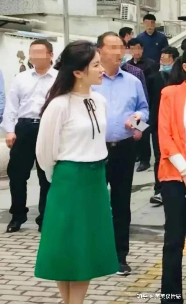 扬州出轨女干部真实学历被扒，工作视频被曝光，结局打了谁 ...436 / 作者:吾家有受初养成 / 帖子ID:104050