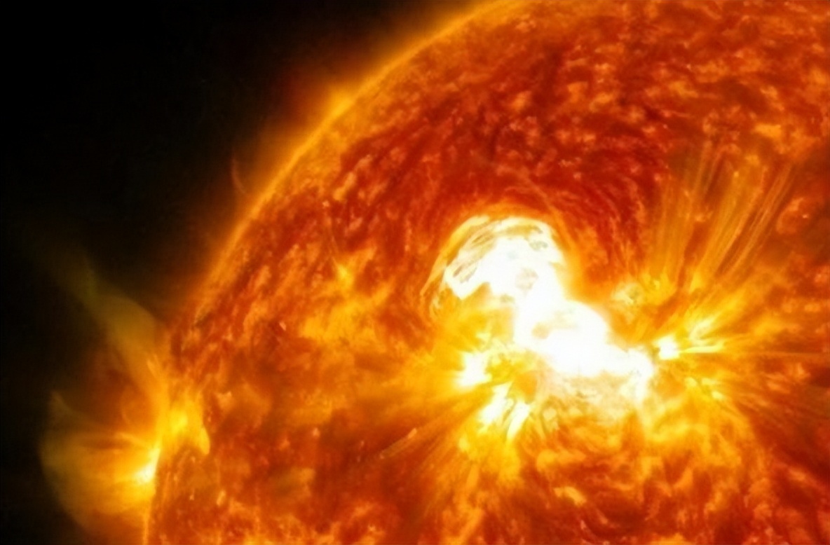 罕见！太阳6天内爆发3次最高级别耀斑，2021年才两次，这是 ...557 / 作者:福田换奥迪谱 / 帖子ID:104152