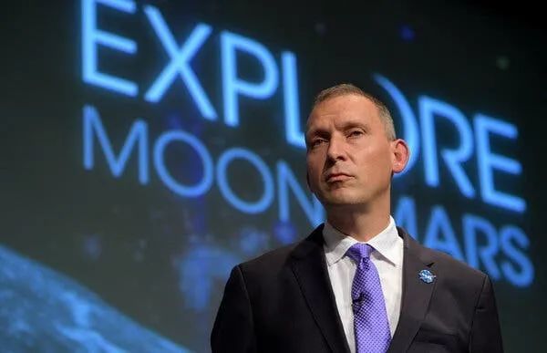 NASA科学副局长祖布臣功成身退，任务失败依然乐观？701 / 作者:刘健宏俳 / 帖子ID:105273