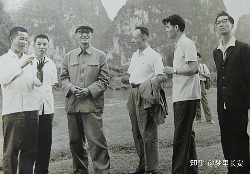 1979年，越南亲华的副主席黄文欢投奔中国，他最终的结局 ...-5.jpg