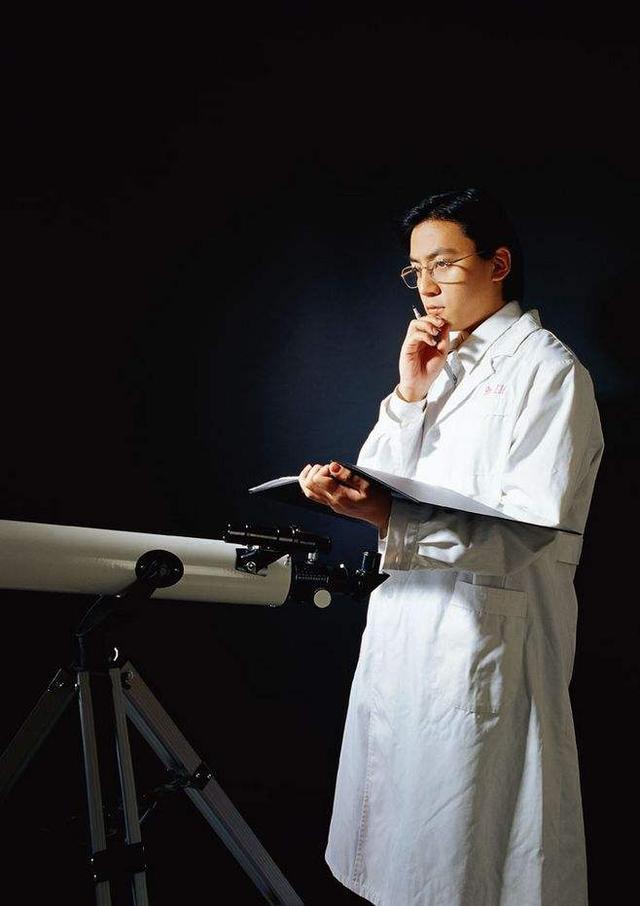 连太阳系都没飞出去，人类又是从哪拍的银河系全貌？仅靠假设？72 / 作者:淘宝卖家柯 / 帖子ID:107407