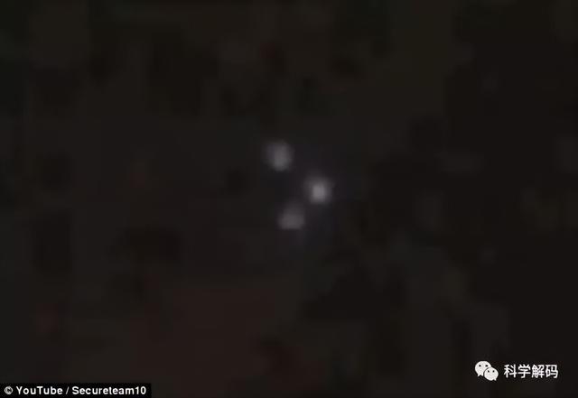 英国又出现UFO事件 有人认为是反重力飞行器184 / 作者:一叶知秋117 / 帖子ID:107625