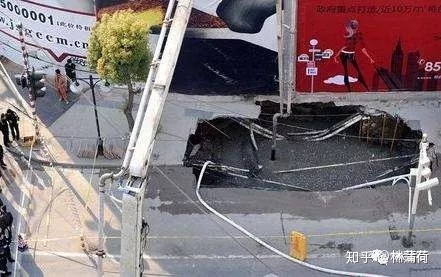 《天坑鹰猎》中有哪些细思极恐的地方？158 / 作者:柔柔树呆熊呆j / 帖子ID:110159