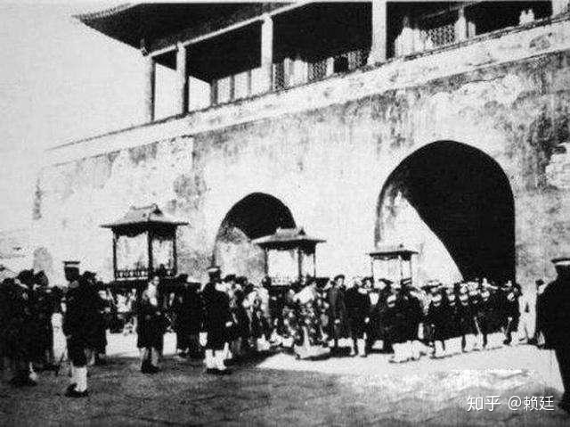 清朝268年的历史文献，每天花8小时阅读，需要耗费多少年 ...-2.jpg