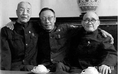清朝268年的历史文献，每天花8小时阅读，需要耗费多少年 ...-3.jpg