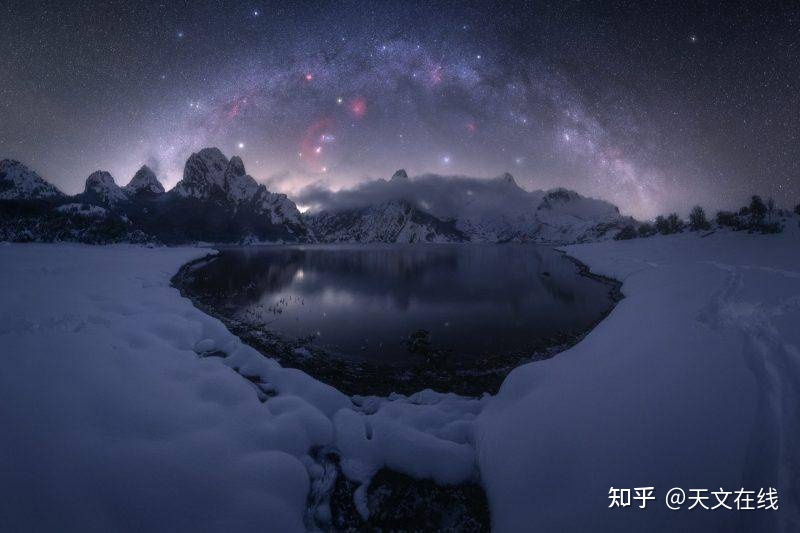 让你大饱眼福！2021年最美银河图，这里可以看过瘾632 / 作者:丫头喜欢说频 / 帖子ID:111605