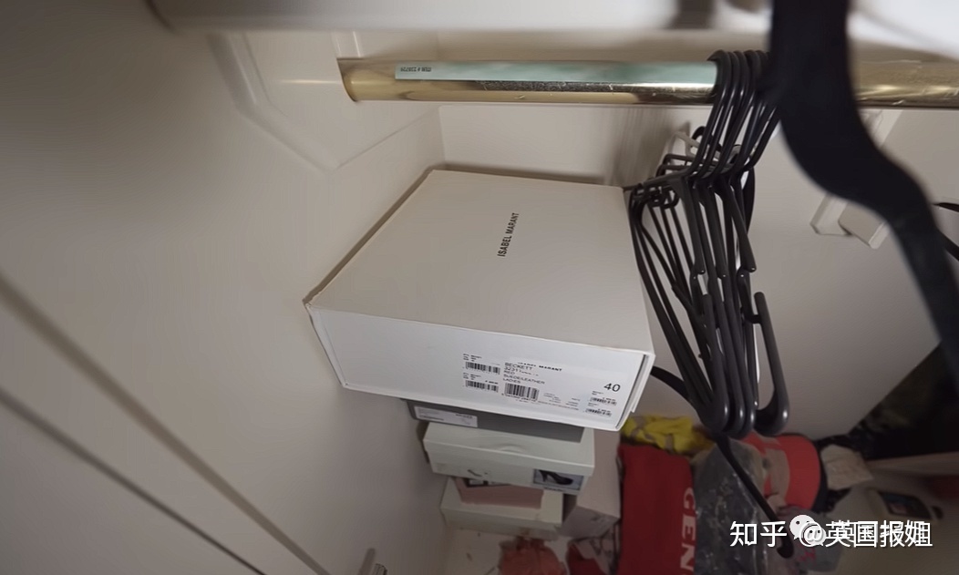 美国网红闯废弃豪宅爆火！豪车奢侈品都在留原地，落灰六年 ...479 / 作者:杰9 / 帖子ID:113430