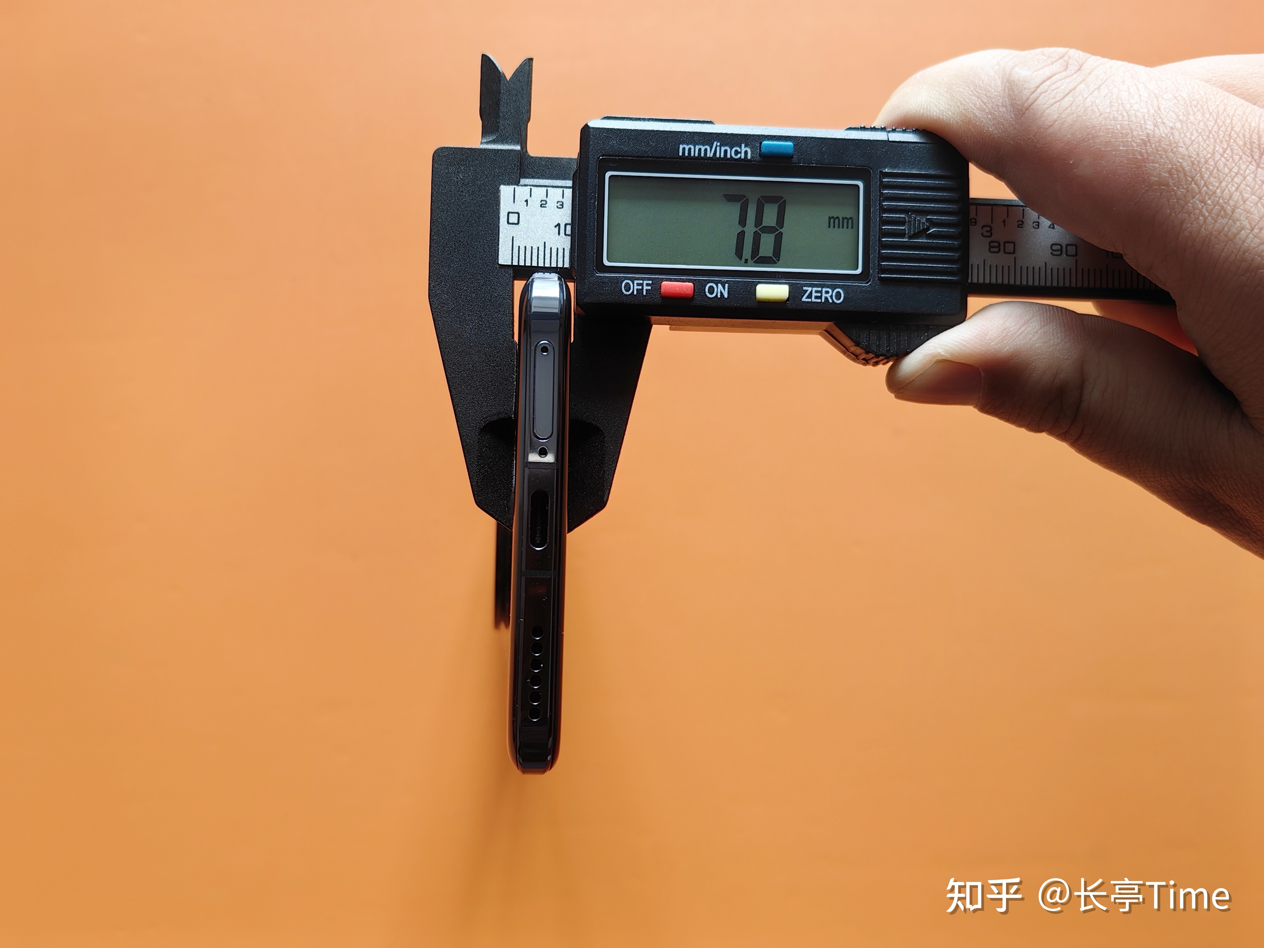 如何看待 2 月 27 日荣耀在 MWC 上发布的 Magic5 系列手机 ...22 / 作者:123457278 / 帖子ID:114536