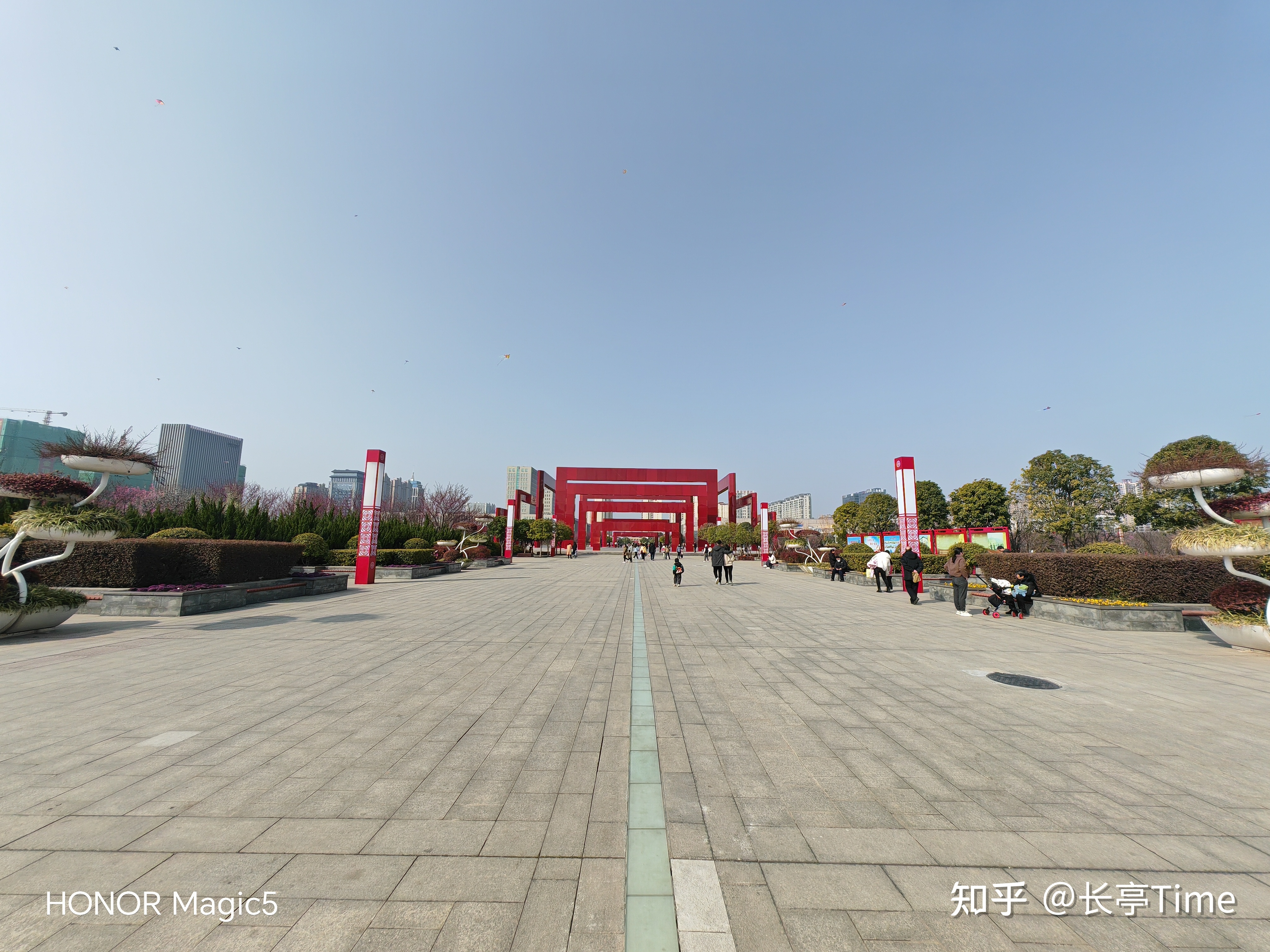 如何看待 2 月 27 日荣耀在 MWC 上发布的 Magic5 系列手机 ...934 / 作者:123457278 / 帖子ID:114536