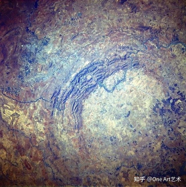 盘点世界上的十大陨石坑607 / 作者:湛青1 / 帖子ID:115042