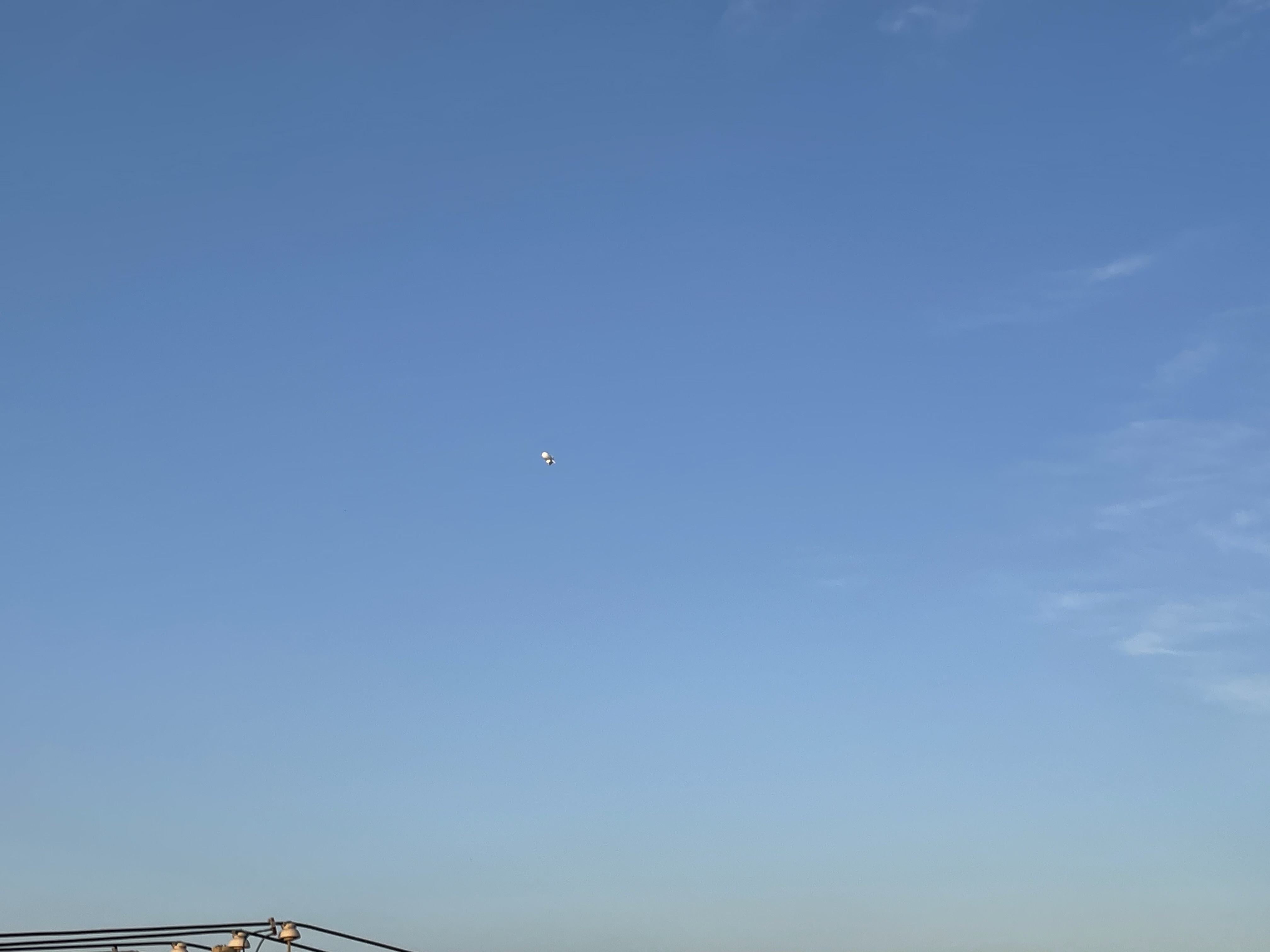 北京平谷上空不明白色悬浮物?711 / 作者:街充骨万怎 / 帖子ID:115582