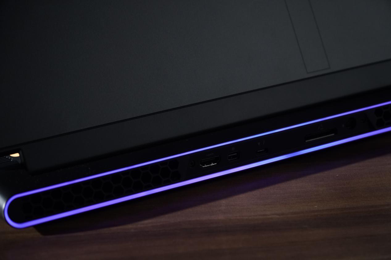 如何评价外星人Alienware m15/m17 R3 2020版？714 / 作者:阿威来自山西 / 帖子ID:117599