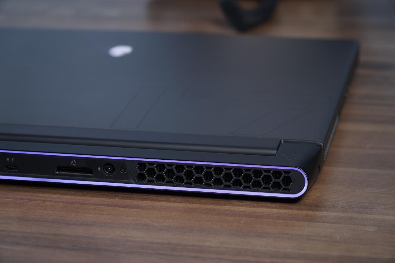 如何评价外星人Alienware m15/m17 R3 2020版？335 / 作者:阿威来自山西 / 帖子ID:117599