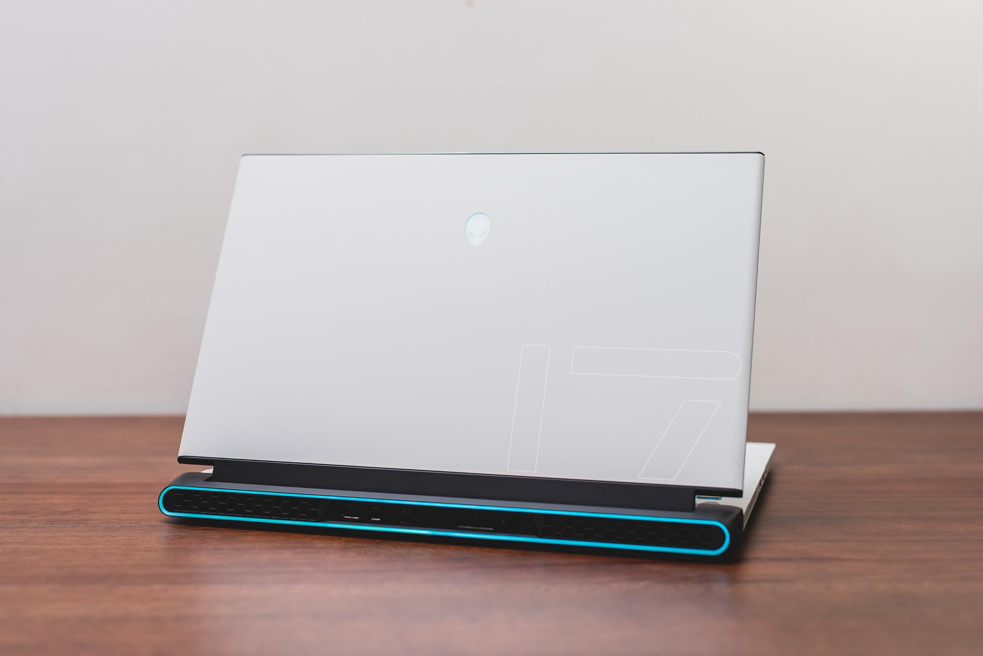 如何评价外星人Alienware m15/m17 R3 2020版？133 / 作者:一网湖水沧 / 帖子ID:117599