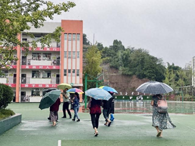 四川遭遇新一轮强降雨过程 提前避险转移6万余人198 / 作者:怕代时 / 帖子ID:119105
