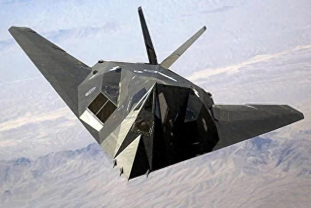 神秘事件曝光！F-117隐形机被导弹跟踪，南联盟上空的惊天对决！951 / 作者:fdxhcwe148498 / 帖子ID:119242
