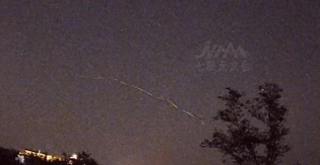 一处再次发现UFO？ 6天拍了3次！ “非常罕见”396 / 作者:我是一个梦蛋 / 帖子ID:119503