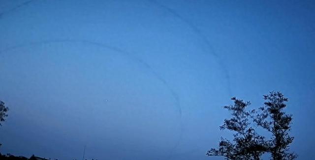 一处再次发现UFO？ 6天拍了3次！ “非常罕见”495 / 作者:我是一个梦蛋 / 帖子ID:119503