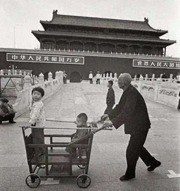 温铁军：91年美国人称中国撑不过3年，但我们为什么没有崩溃呢？-6.jpg
