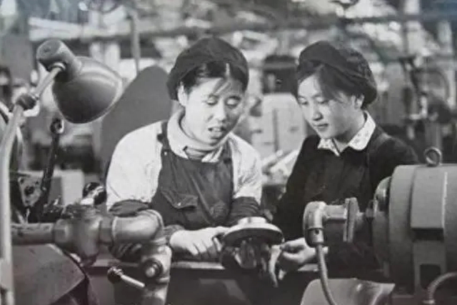 温铁军：91年美国人称中国撑不过3年，但我们为什么没有崩溃呢？-13.jpg