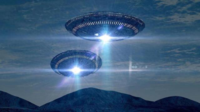美国前情报官爆料：曾有UFO坠落地球，美军已掌握“外星技术”585 / 作者:灵之亡灵肆 / 帖子ID:120215