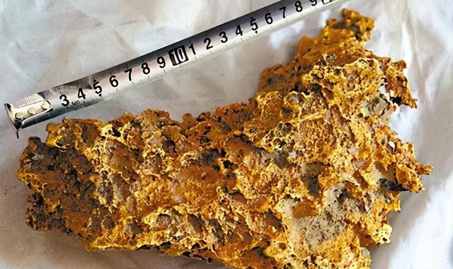 地球上约有4亿亿吨黄金，人均超550万吨?但为什么挖金矿这么难?83 / 作者:枫夜渔火火f / 帖子ID:120471
