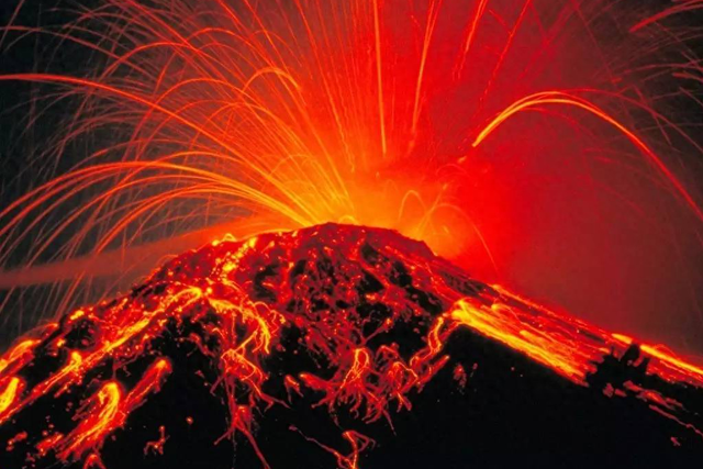 沉睡四十年后，全球巨型火山重现活力，地球纷纷陷入灾难边缘961 / 作者:15155324777 / 帖子ID:120574